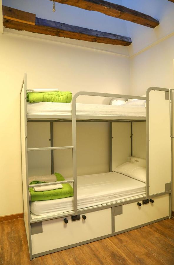 Cats Hostel Madrid Sol Bagian luar foto